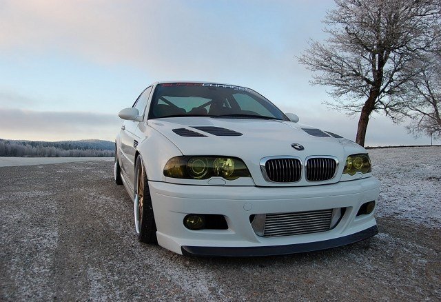 Zimný výkon BMW E46 M3 biely Bmw M3 E46 Tuning biela farba