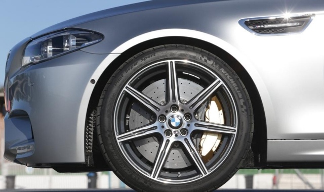 Predný dizajn BMW M5 2014 nový krásny Predný dizajn M5 2014 nový krásny