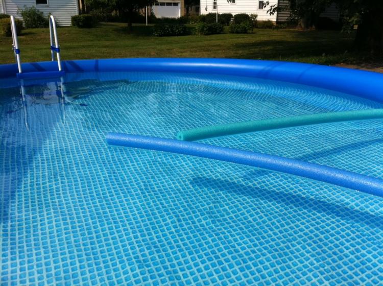 záhradný bazén nafukovací dizajnový mozaikový optický rebrík