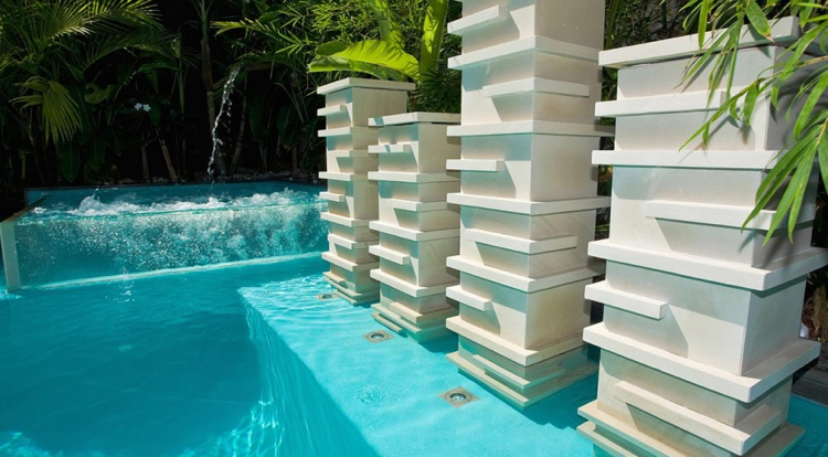 Masážna funkcia stien z akrylového skla Whirlpool