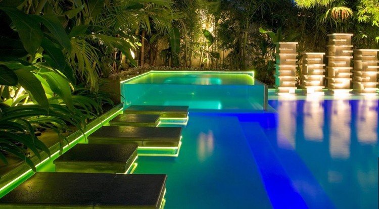 Osvetlenie oblasti bazéna Zmena farby RGB