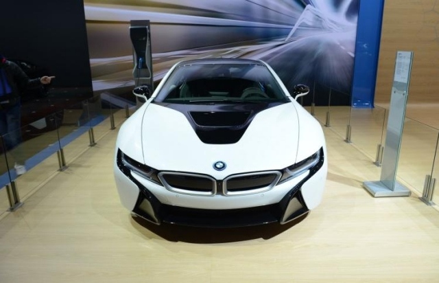 Predný dizajn BMW i8 2014 perfektný i8 2014 predný dizajn perfektný