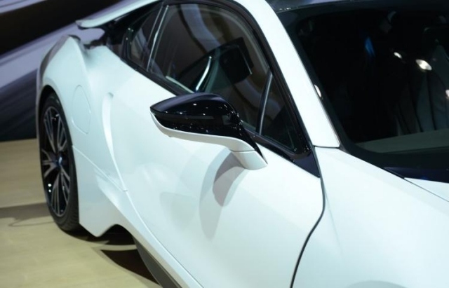 BMW i8 2014 spätné zrkadlo pravá strana Bočné spätné zrkadlo BMW 2014 pravé