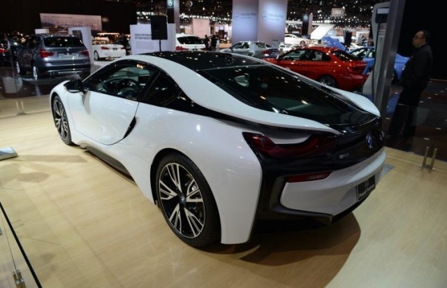 Nový model BMW i8 na ľavej strane