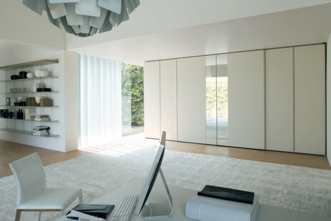 vstavaná šatníková skriňa s posuvnými dverami, biela matná