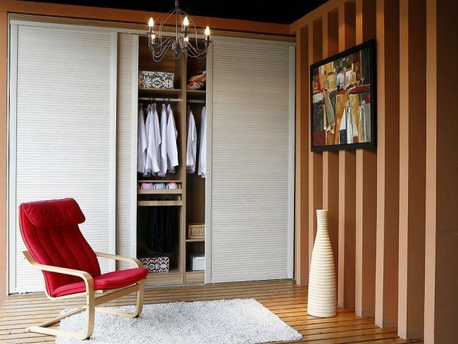 Šatníková skriňa s posuvnými dverami mdf vstavaný úložný priestorový systém