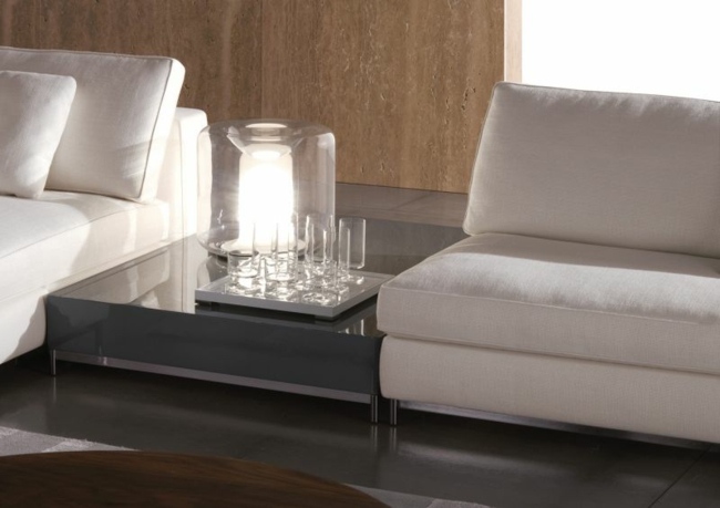 moderný praktický čalúnený nábytok v šedej farbe