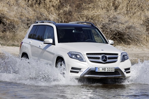 Crossover Mercedes Benz GLK 2016 Mercedes- Benz -GLK- 2016- Intro