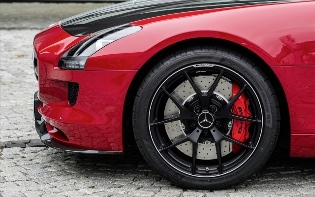 Pneumatiky Mercedes Benz SLS AMG GT Final Edition 2014 Pneumatiky Mercedes Benz GT Final Edition 2014