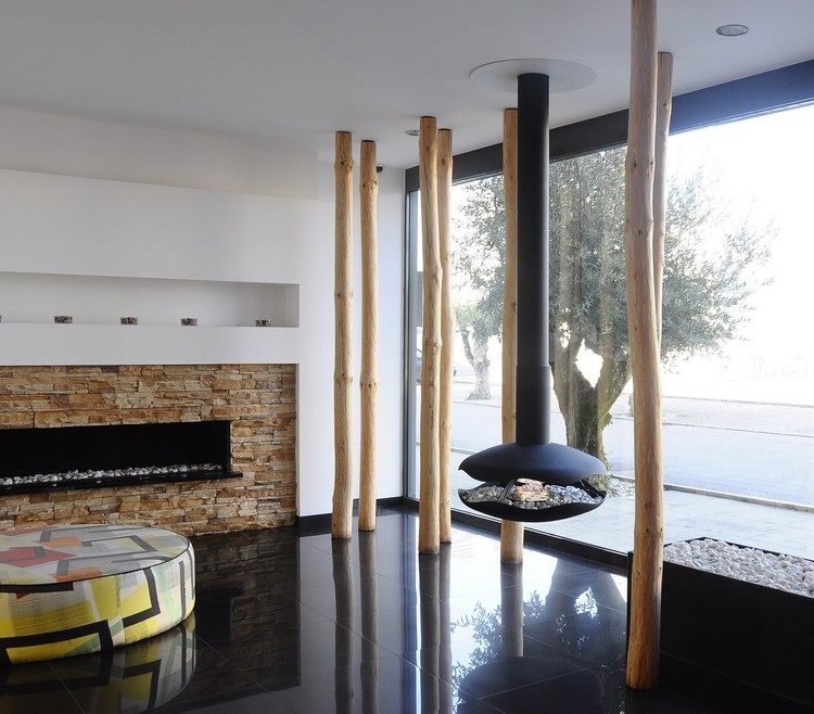 Závesný bioetanolový krb vyrobený z oceľovej peroly od spoločnosti GlammFire moderné-závesné-kachle-bioetanol-oceľ-oválne-PEROLA-GlammFire