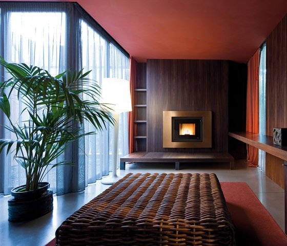 vivo 80 pelet z mcz moderné pozadie kachlí na drevo vivo-80-peleta-z-mcz-moderné-kachle na drevo-pozadie