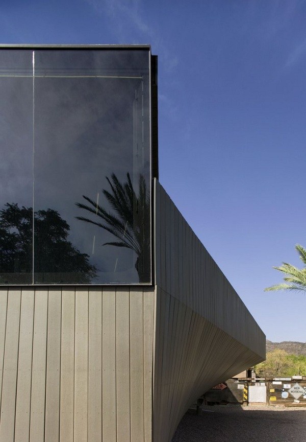 elegantné fasádne oceľobetónové sklo elegantné-fasáda-oceľ-betón-sklo