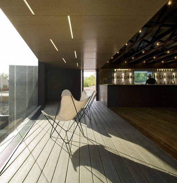 patio modernej bielej skladacej stoličky moderná-biela-skladacia-stolička-patio