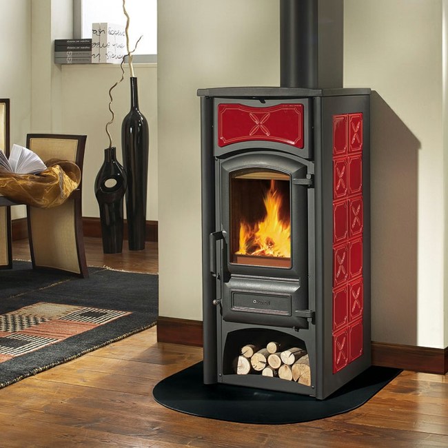 moderná jedáleň otvorený krb zahriať priestor na pečenie Otvorte krb a v rúre rozohrejte chutné jedlo