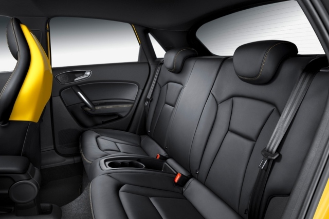 Zadné sedadlá Audi S1 ​​pohodlne