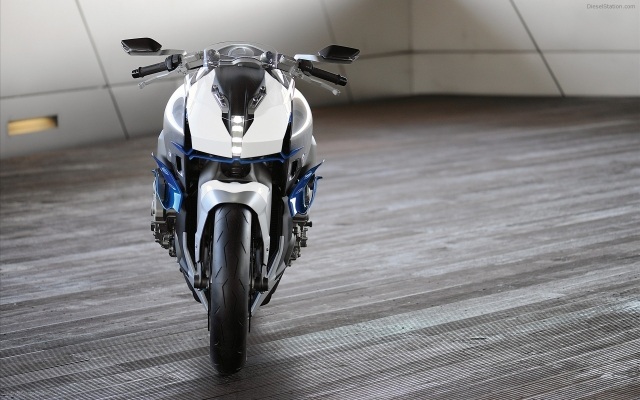 bmw motorrad concept 6 šesťvalcové úzke svetlomety bmw motorrad 6 šesťvalcové svetlomety úzke