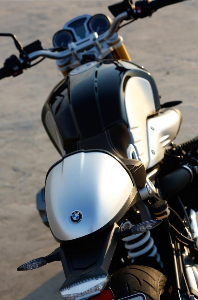 BMW R nineT 2014 vzadu2 BMW R 2014 zadné 2