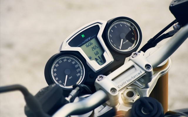 BMW R 2014 predné 2