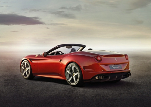 nové autá 2014 Ferrari California T 2014 pohľad zozadu