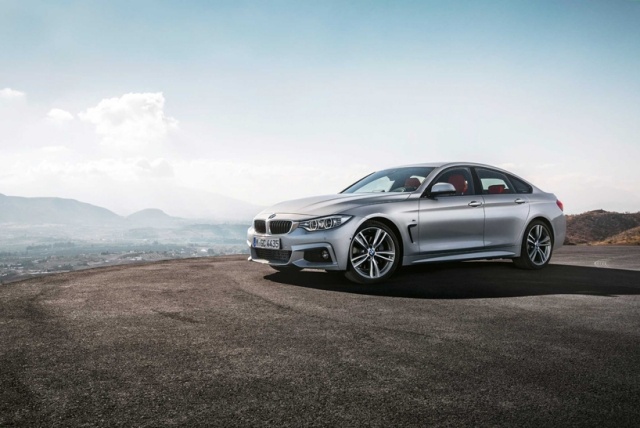 BMW 4er Gran Coupé 2014 ľavá strana strieborná farba pekný dizajn BMW ľavá strana strieborná farba pekný dizajn
