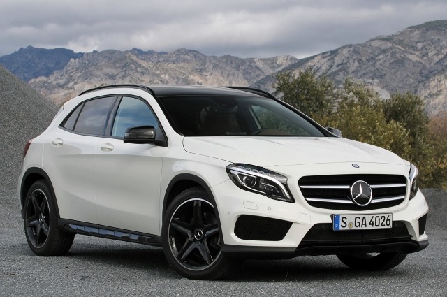 2015-mercedes-benz-gla-weiss-page