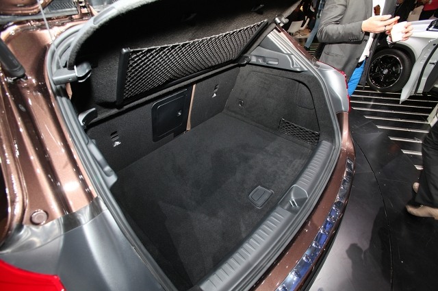 mercedes-benz-gla-kupé-hnedá-metalíza