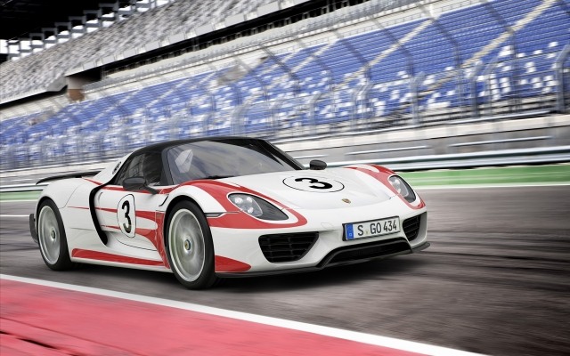 Porsche 918 Spyder 2015 predné 2 Porsche Spyder 2015 predné 2
