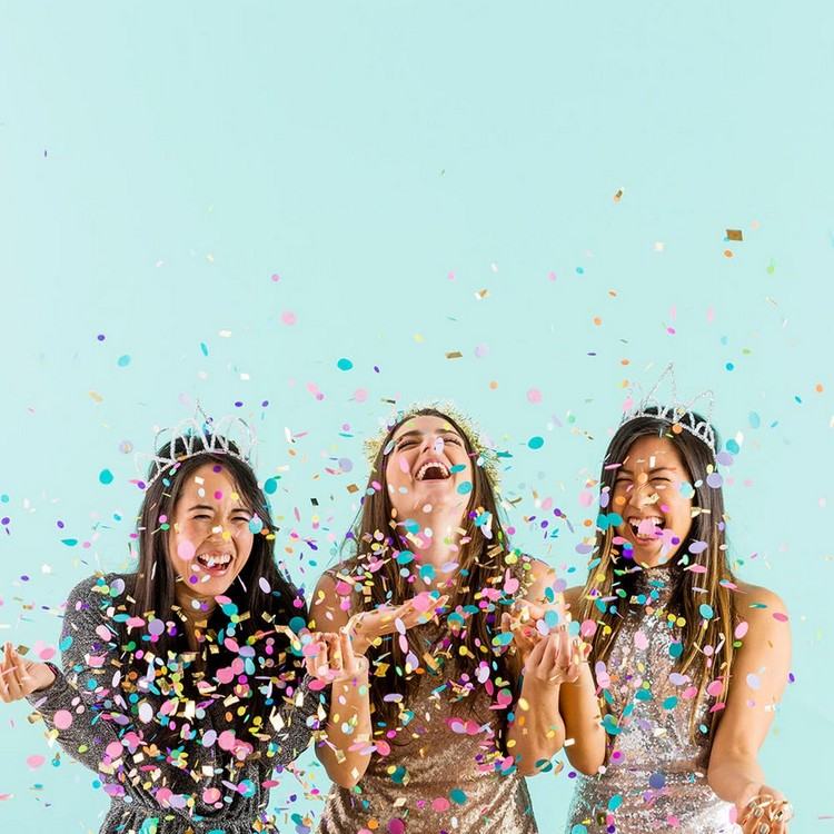 konfety balón prasknúť vtipné