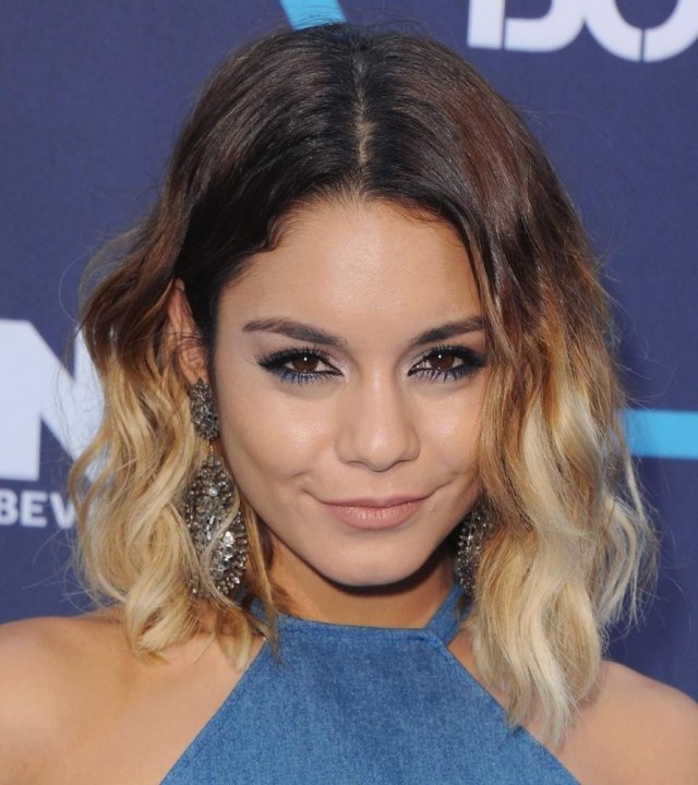 Blond chvála ombre od Vanessy Hudgens vanessa-hudgens-ombre-lob-blond-čipka-tmavo-hnedá-prístup