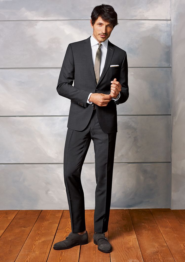 Formálny antracitový pánsky oblek - svadobný hosť alebo obchodné stretnutie oblek-muži-antracitová-moderná-fit-biela-košeľa-podnikanie