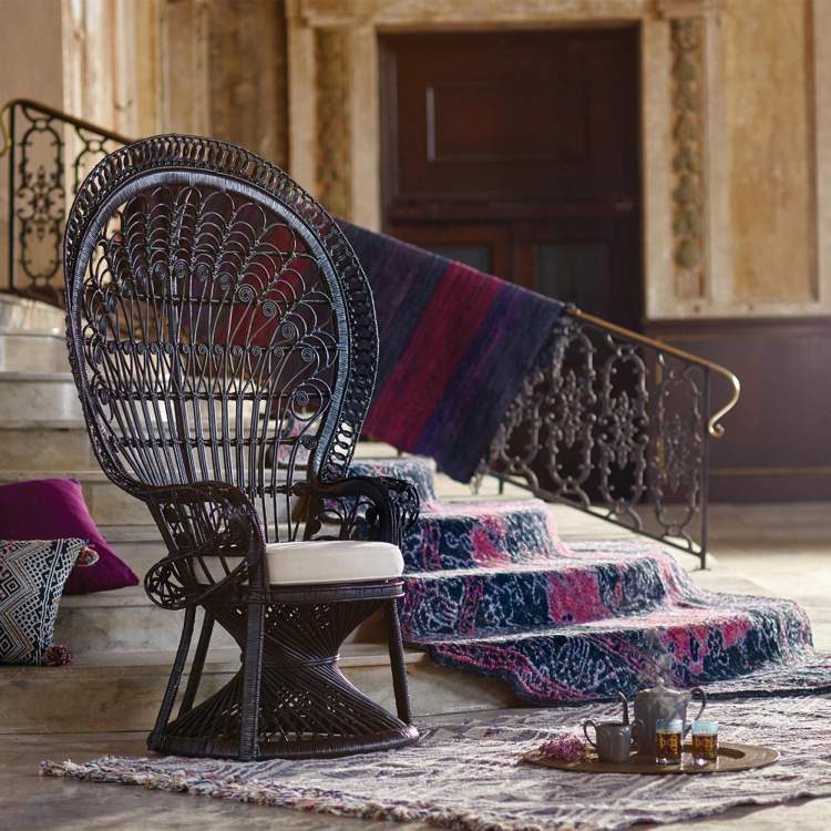 Peacock kreslo čierne dramatické orientálne zvýraznenie