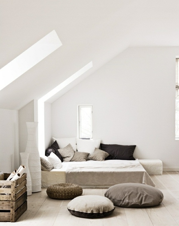 Škandinávsky interiér pre mládež v neutrálnych farbách Zariadenie neutrálnej farby pre mladú izbu