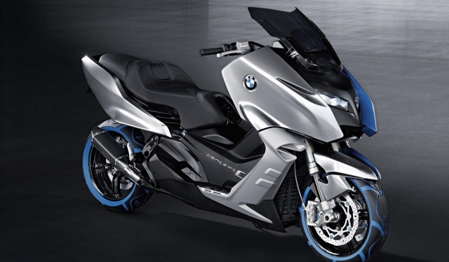 BMW Roller Concept C 2010 pravá strana2 BMW Concept C 2010 pravá strana2