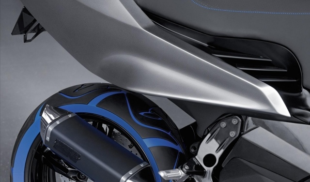 BMW Roller Concept C 2010 zadný 2 BMW Roller Concept C vzadu 2