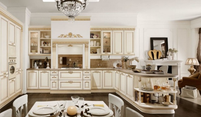 otvorené police kachľové zrkadlo kráľovský štýl