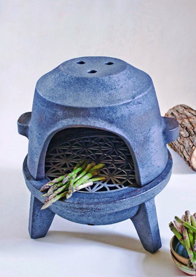 Grilovacia rúra je vhodná aj na prípravu zeleniny grilovacia rúra špargľa drevo sivá kompaktná moderná