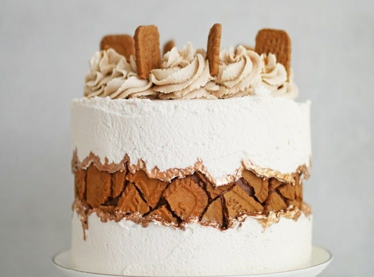 Efektívne ozdobte zlomovú čiaru sušienkami - nápad vhodný pre začiatočníkov