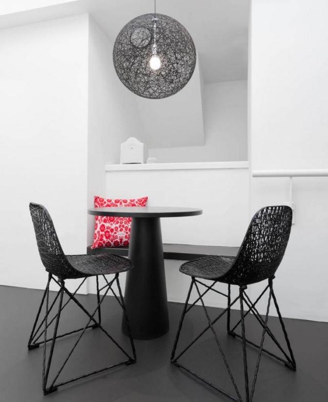 karbónová stolička moooi živica epohid z uhlíkových vlákien čierna