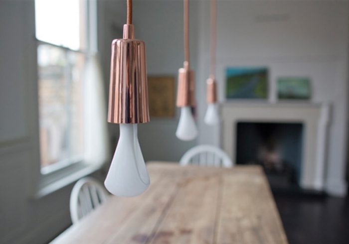 Dizajn-energeticky úsporné žiarovky-slivka-inovatívne-osvetlenie-medená optika