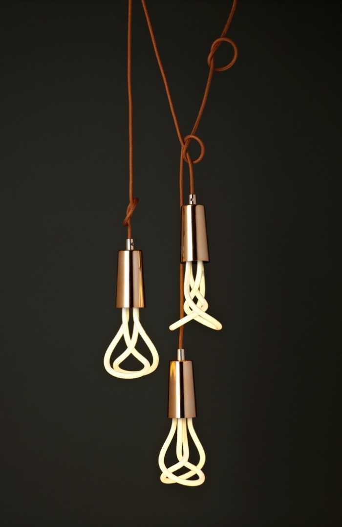 prvá-dizajn-energeticky úsporná žiarovka-slivka-tvarovaný-dizajn-vysoký-technický výkon