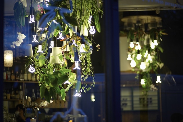 Design-Energy-Saving-Bulbs-Boskke-Plumen-London-Design-Festival-2012