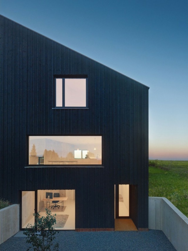 Trojposchodový dom s asymetrickým tvarom