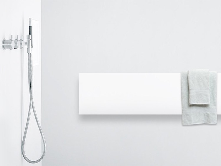 Radiátor s minimalistickým dizajnom v čiernej alebo bielej farbe designový radiátor-montáž na stenu-shclicht-plano-move-súčasný-štýl-panelový-radiátor-biely