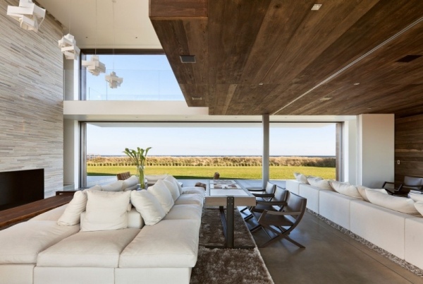 obývačka rodinná rezidencia interiér gesign obklad steny