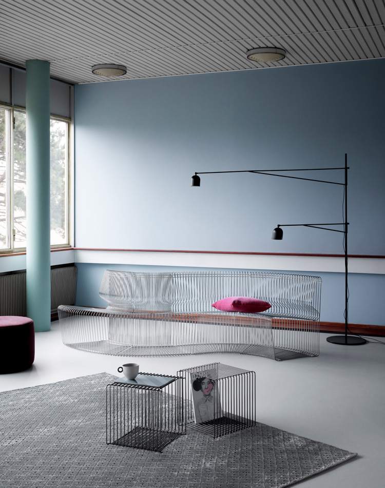 Klasická dizajnová stolička Verner Panton s kovovým rámom v modernom dizajne