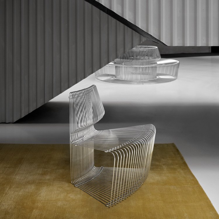 Dizajn klasický retro dizajn s kovovým rámom