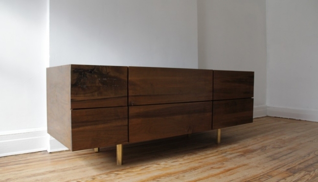 Sieňová hala z masívu, nábytok-model1 Kevin Burns Design