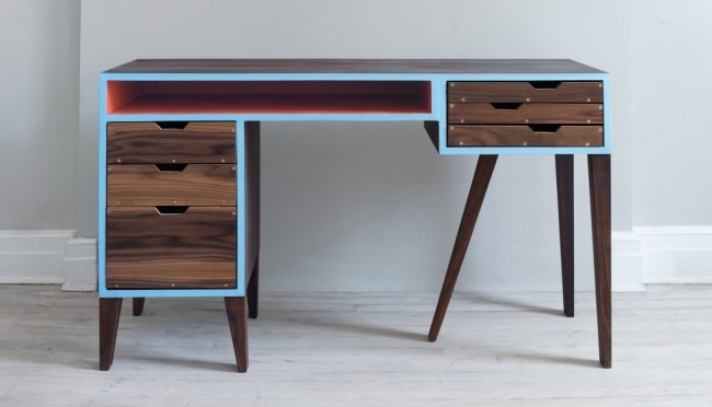 Masívny drevený stôl Little Mountain-Whale písací stôl modrý bar deco moderný dizajn