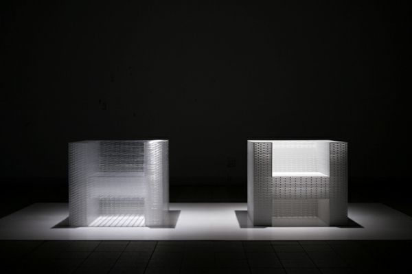Dizajnový trend 2013 akrylový stoličkový nábytok Design Trend 2013 Akrylový veľtrh nábytku do kresiel v Miláne