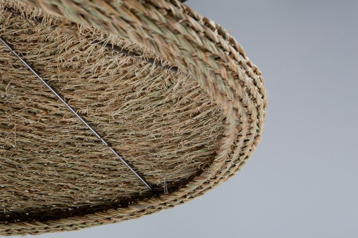 Dizajnové stropné svietidlo je vyrobené z prírodných materiálov závesná lampa chapeau nápad samozrejme nie je